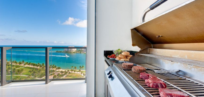 The Best High-End Grills for Outdoor Kitchens